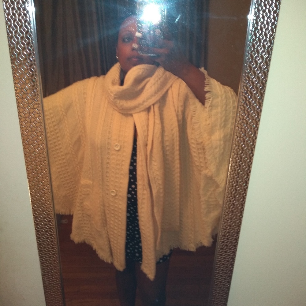 Cream wool cape coat w built in scarf